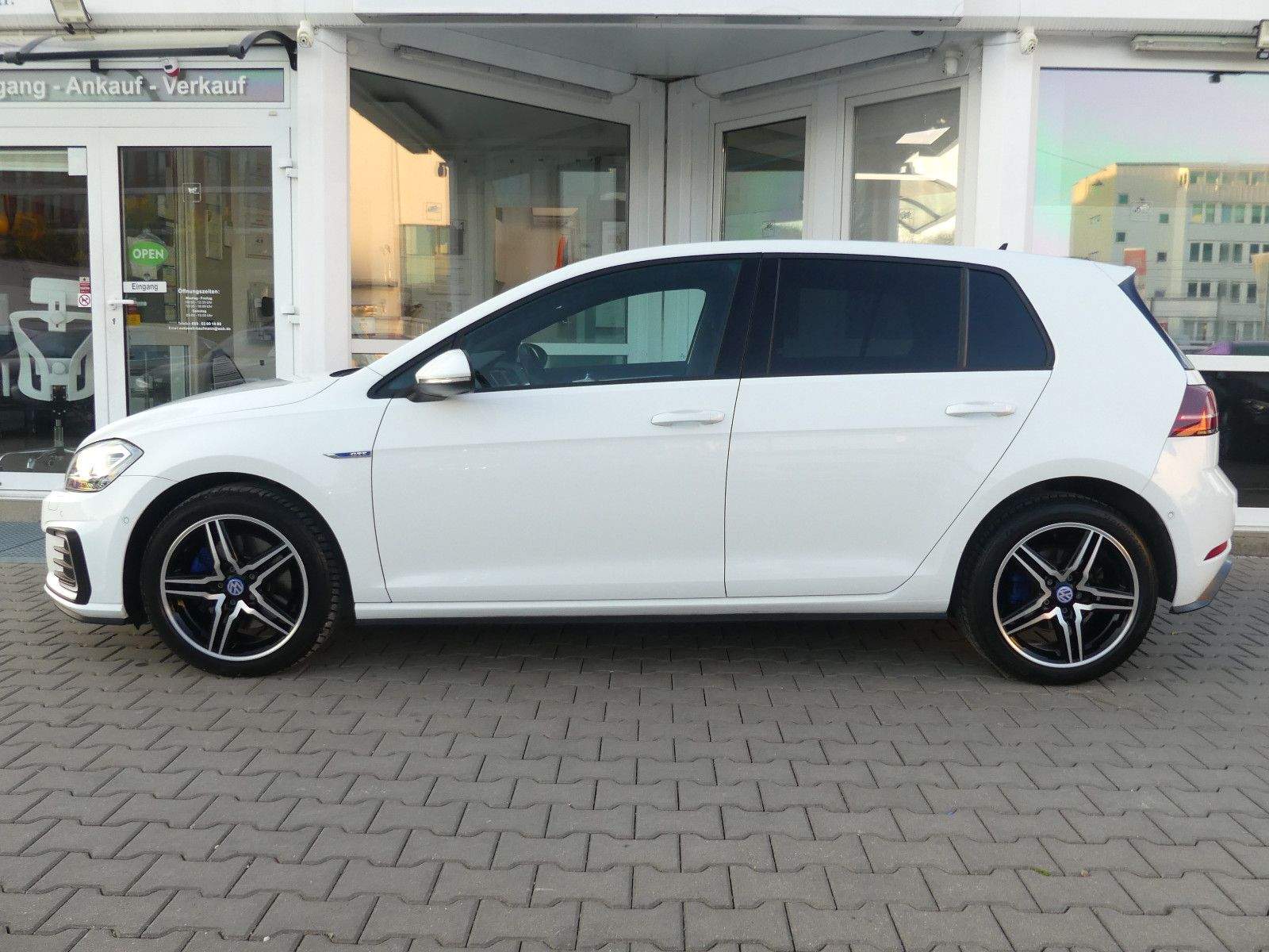 VW Golf VII GTE LED ACC Kamera Standheizung CarPlay