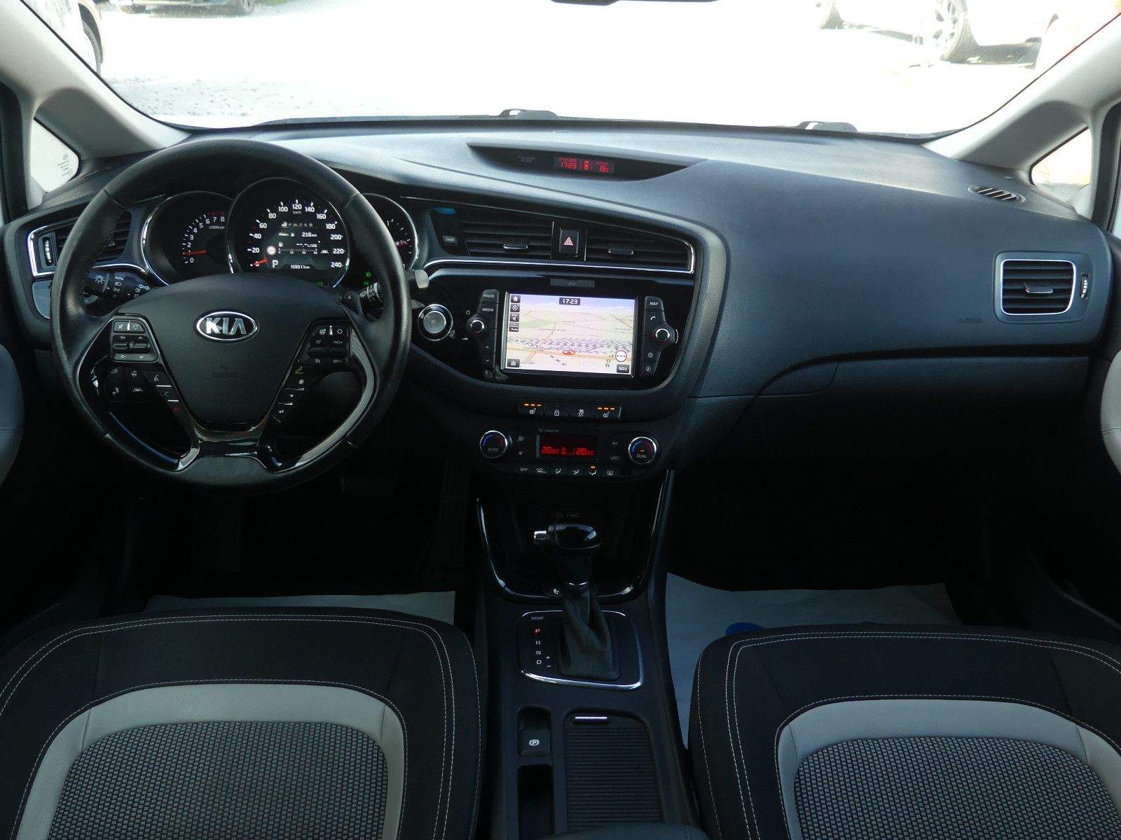 KIA cee'd Sportswagon Aut. Spirit Navi Kamera