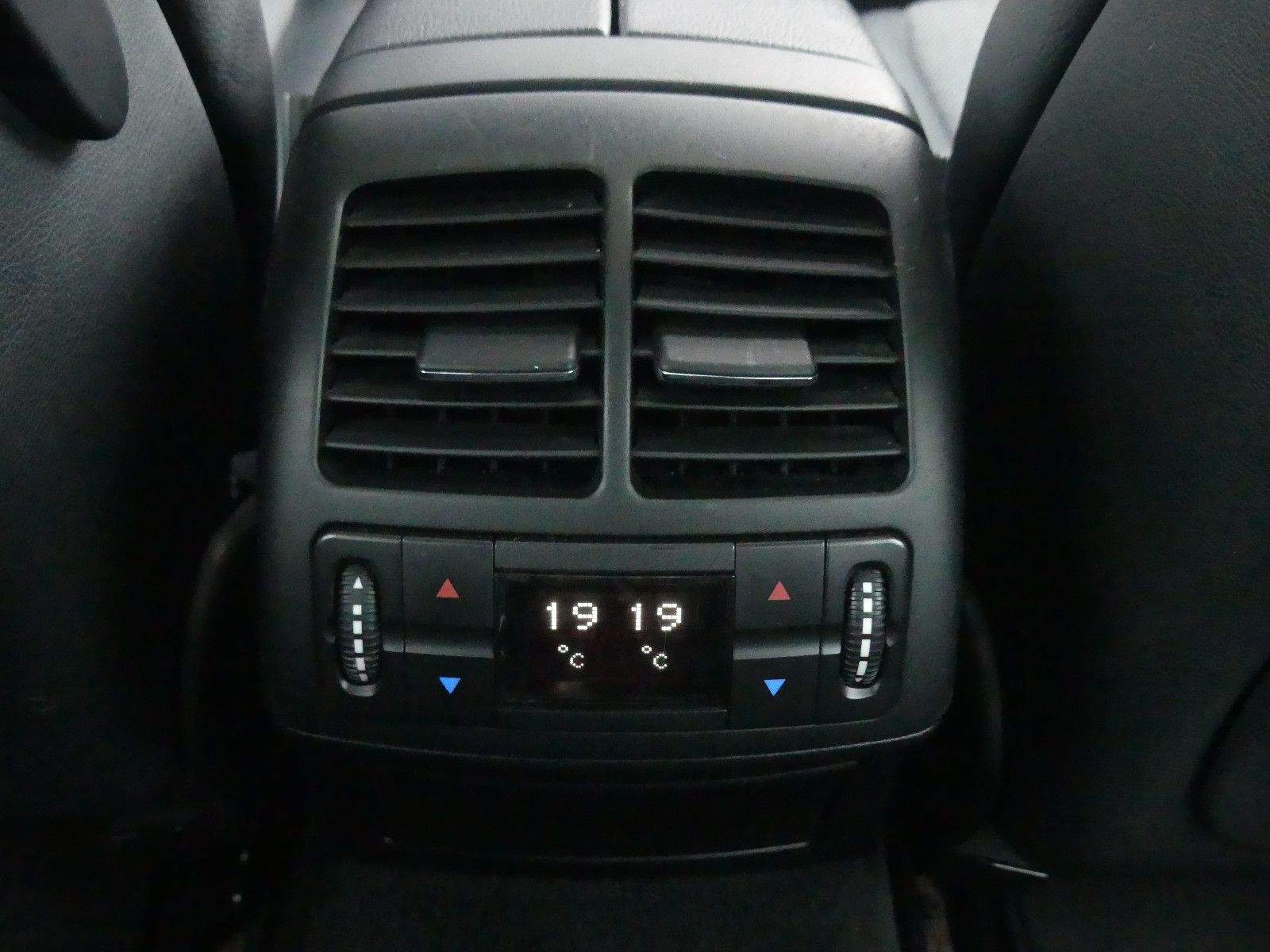 MERCEDES-BENZ E280 CDI Limousine Aut. Bi-Xenon Schiebed. Leder