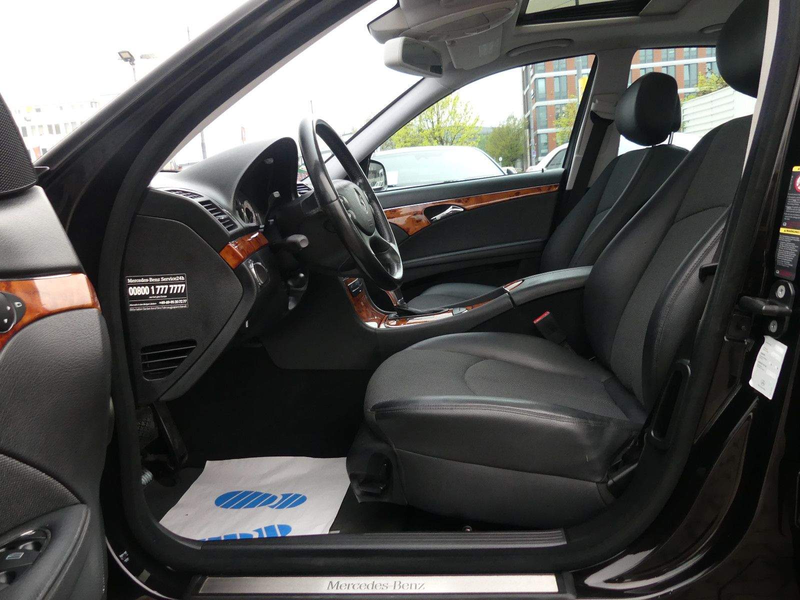 MERCEDES-BENZ E280 CDI Limousine Aut. Bi-Xenon Schiebed. Leder