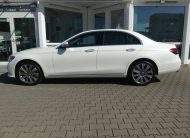 MERCEDES-BENZ E220D Avantgarde+Exclusive HUD 360° Burmester