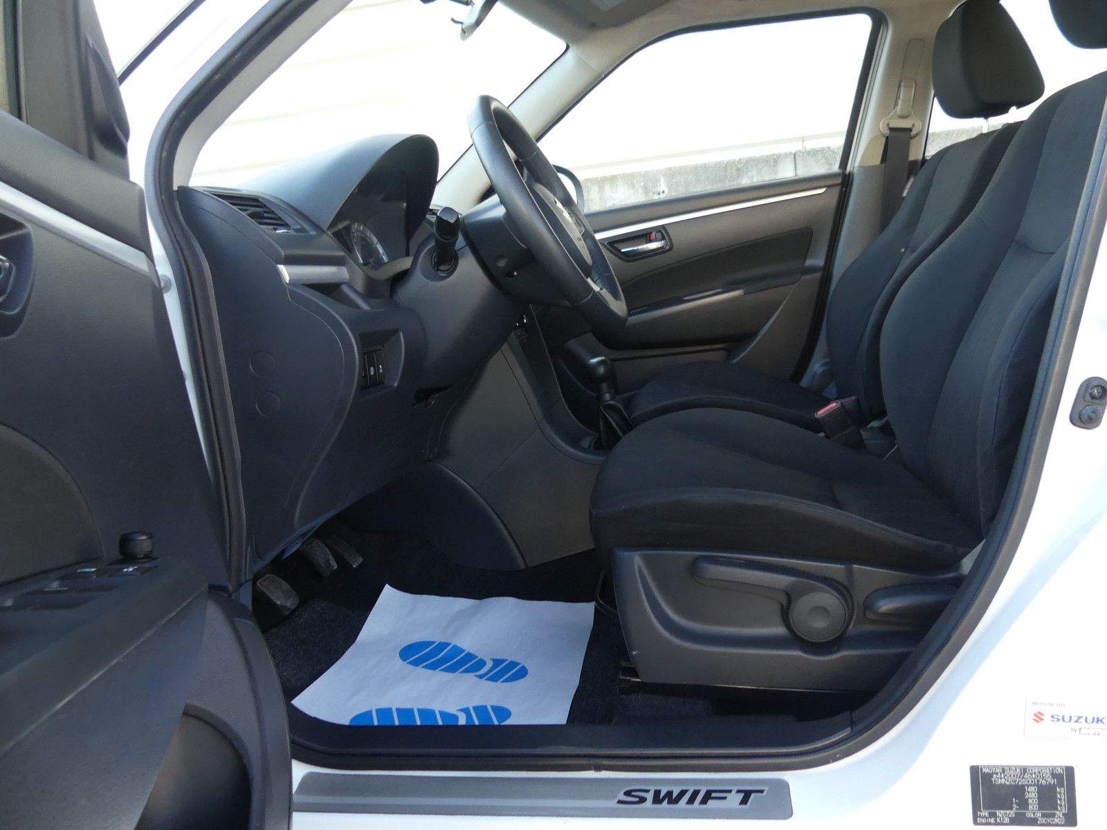 SUZUKI Swift Comfort Touch-Display Sitzheizung
