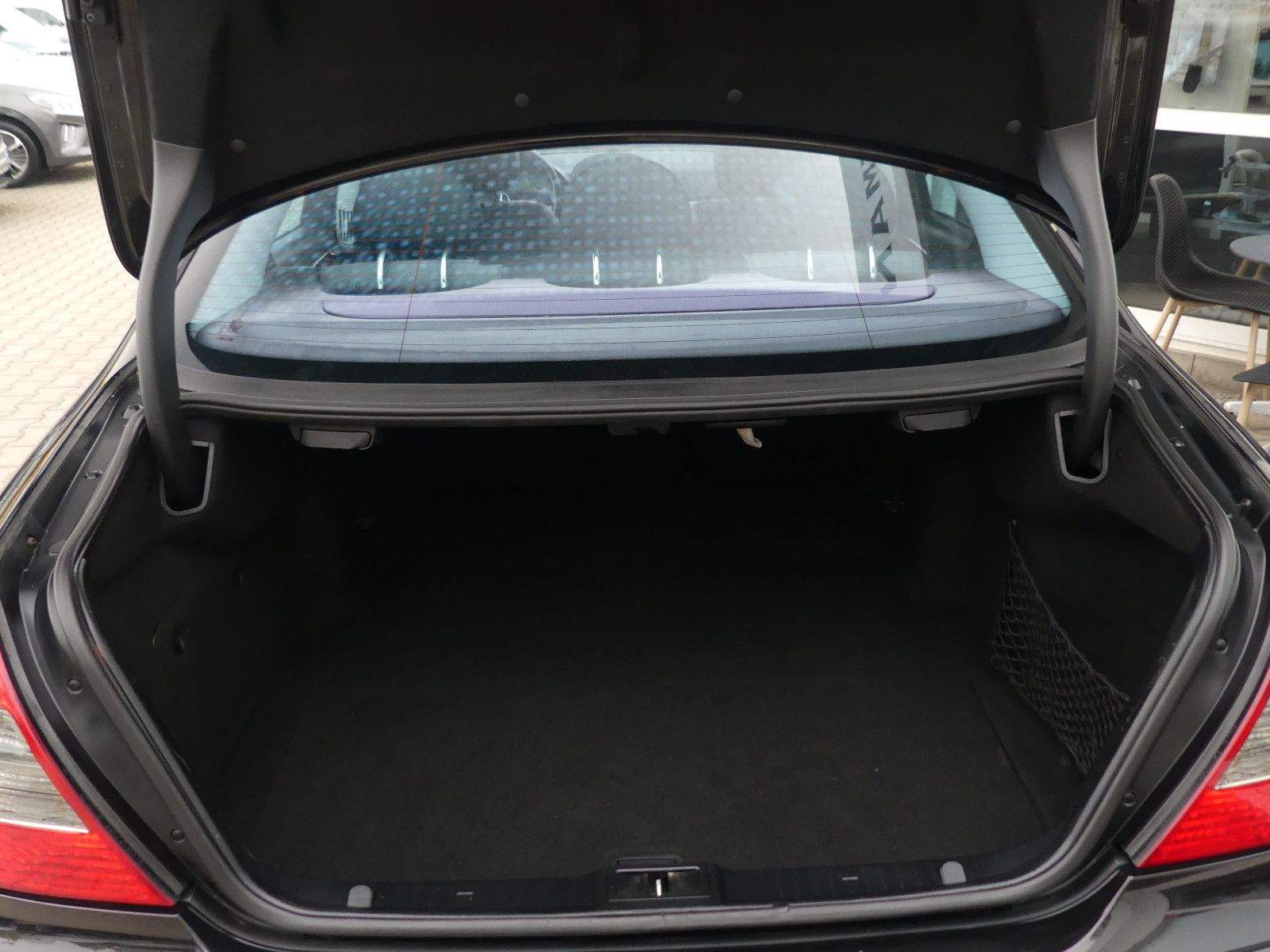 MERCEDES-BENZ E280 CDI Limousine Aut. Bi-Xenon Schiebed. Leder