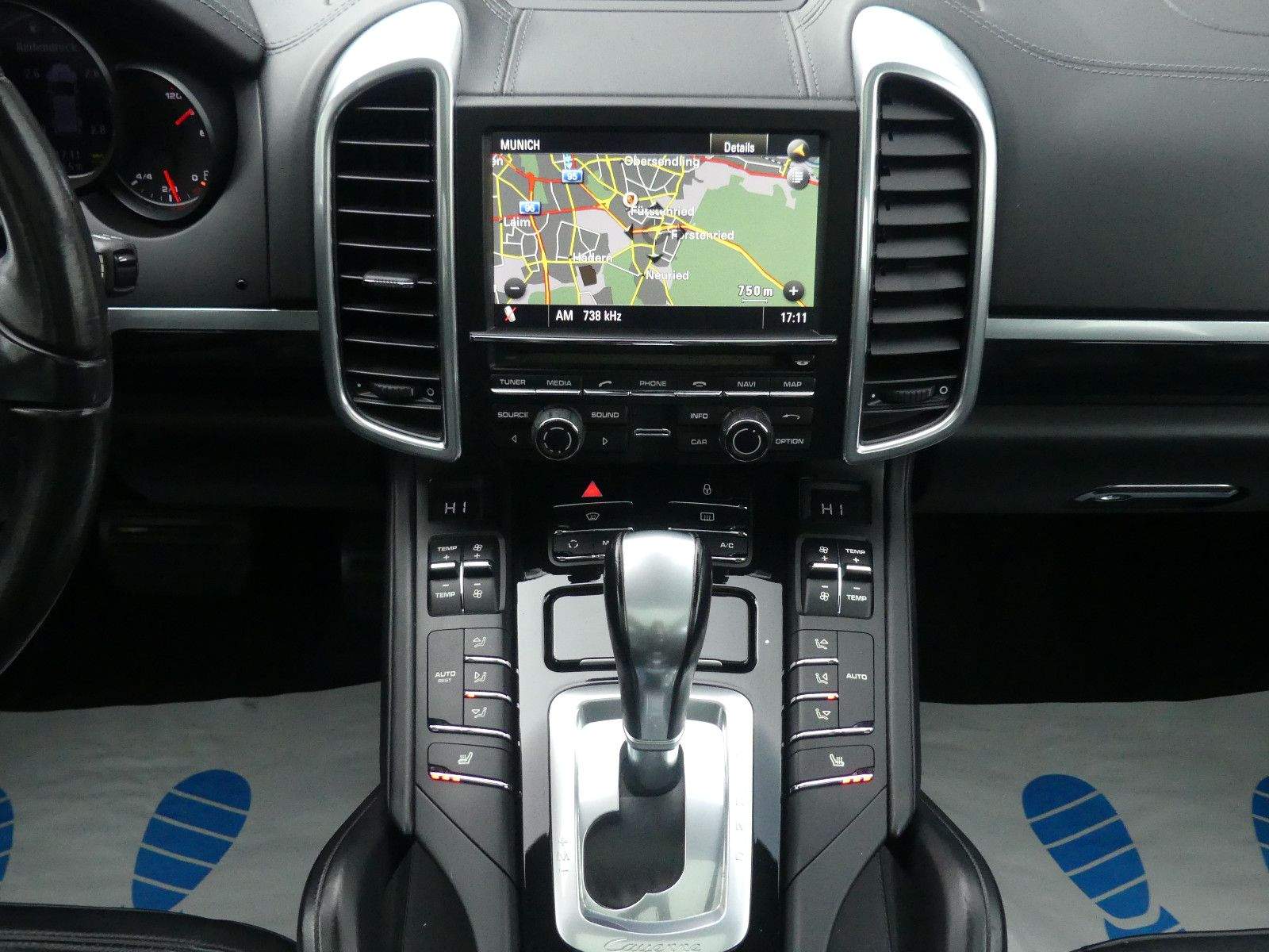 PORSCHE Cayenne Pano Bi-Xenon Kam. Navi Bose Volleder