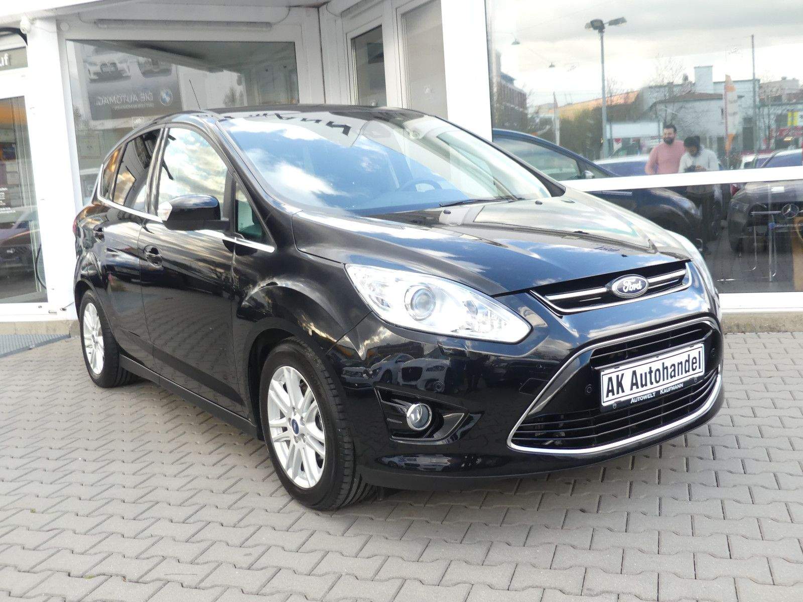 FORD C-MAX Titanium Bi-Xenon Kamera Navi Glasdach