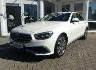 MERCEDES-BENZ E220D Avantgarde+Exclusive HUD 360° Burmester