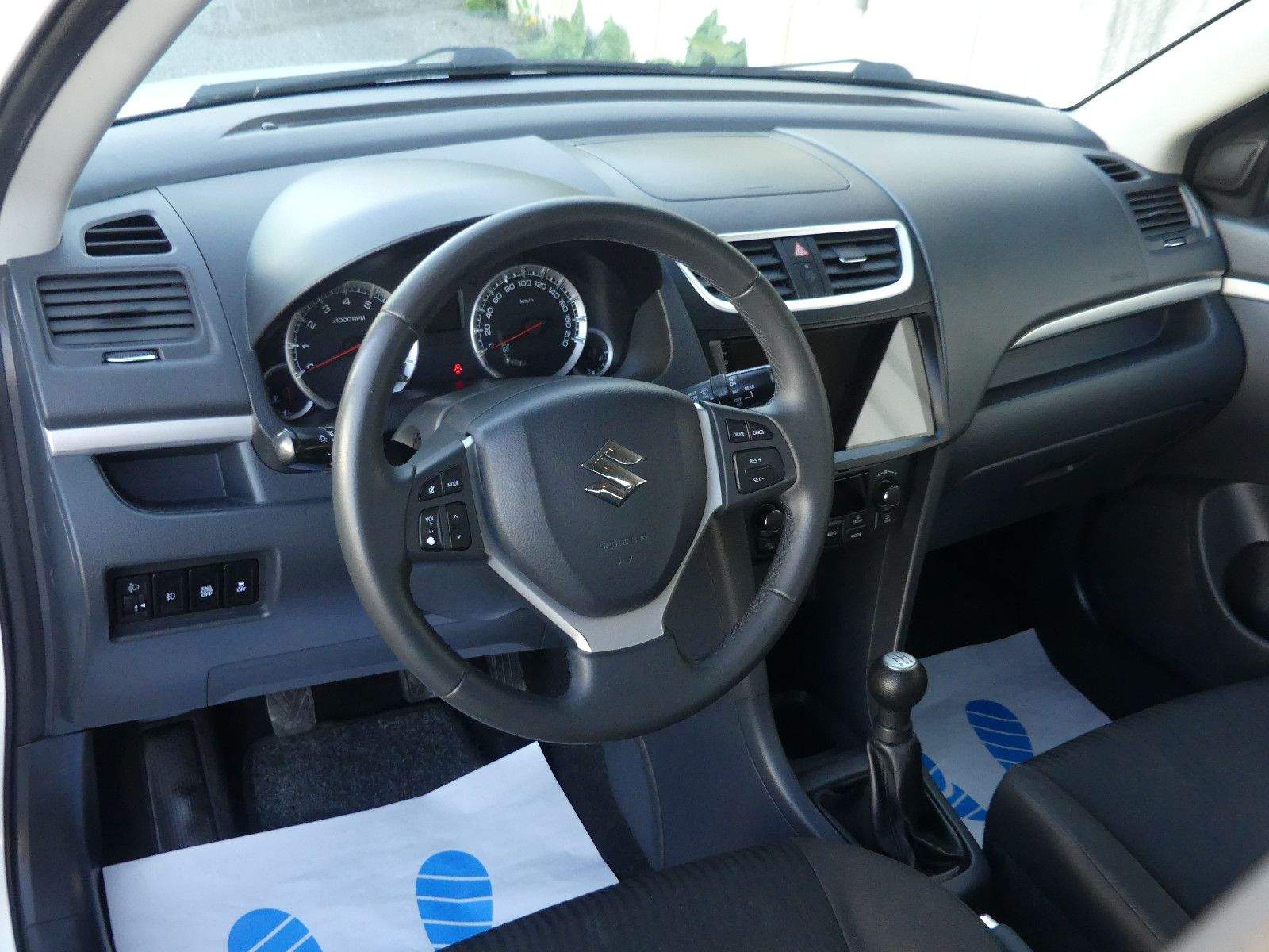 SUZUKI Swift Comfort Touch-Display Sitzheizung