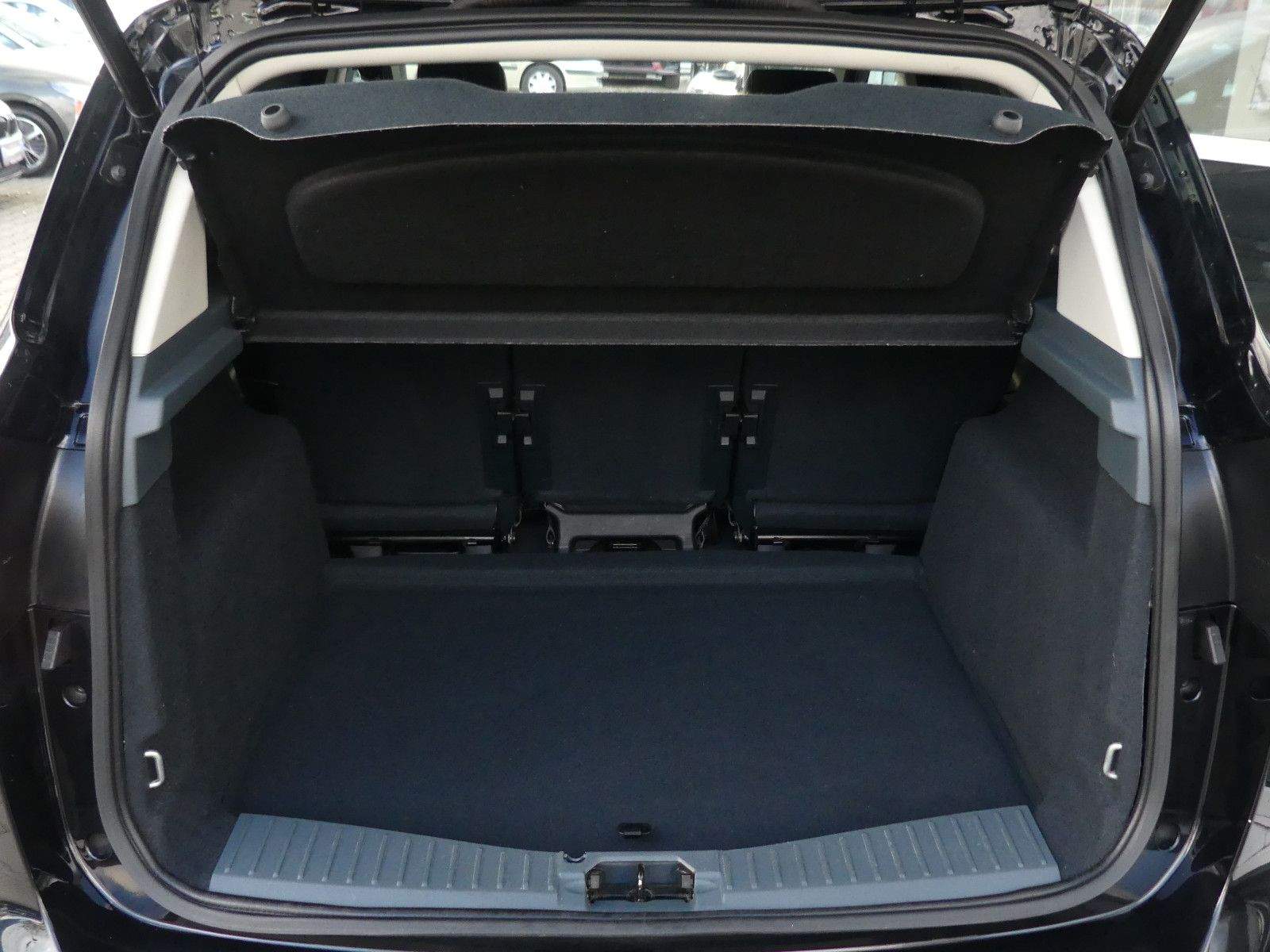 FORD C-MAX Titanium Bi-Xenon Kamera Navi Glasdach