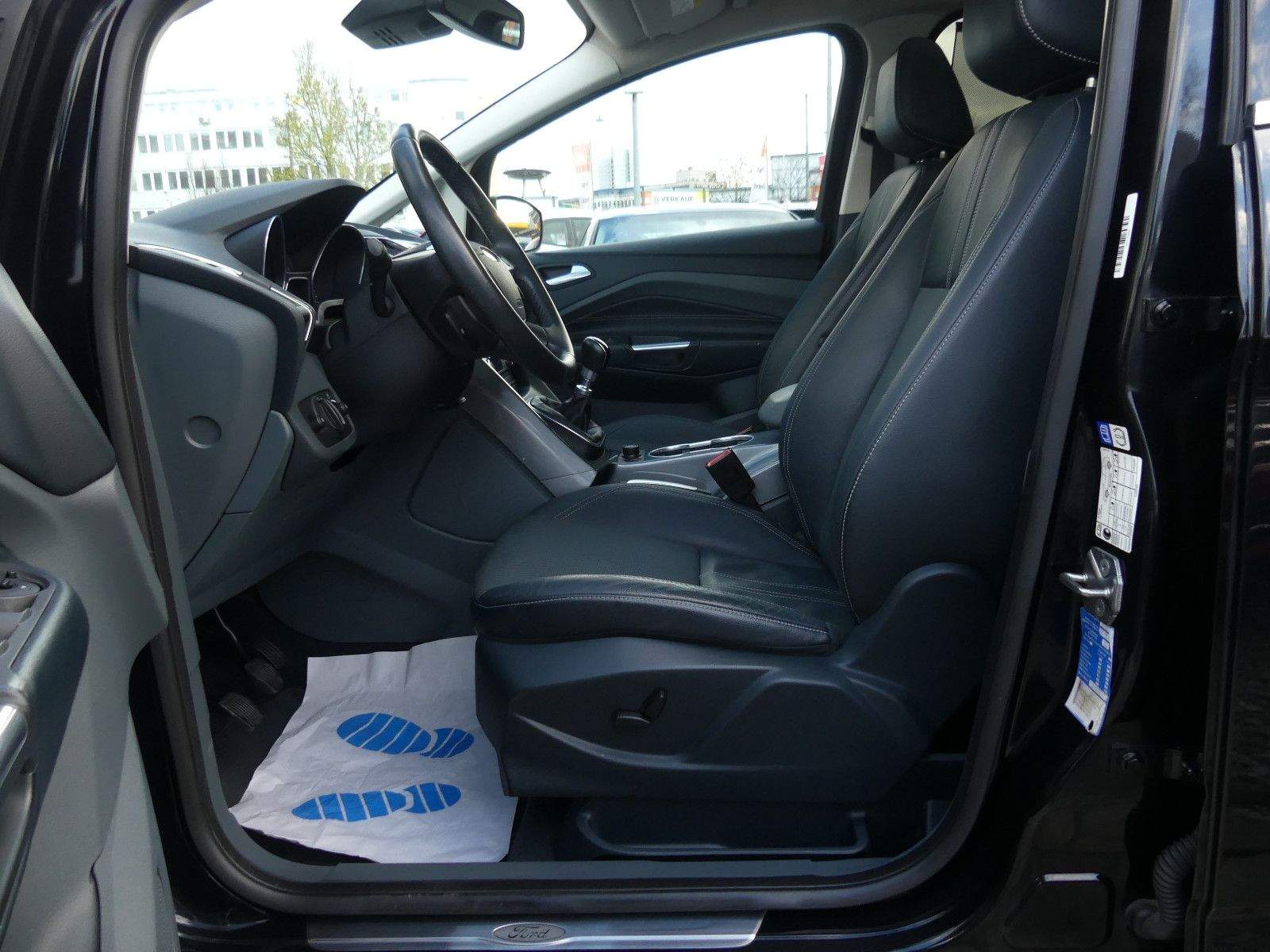 FORD C-MAX Titanium Bi-Xenon Kamera Navi Glasdach