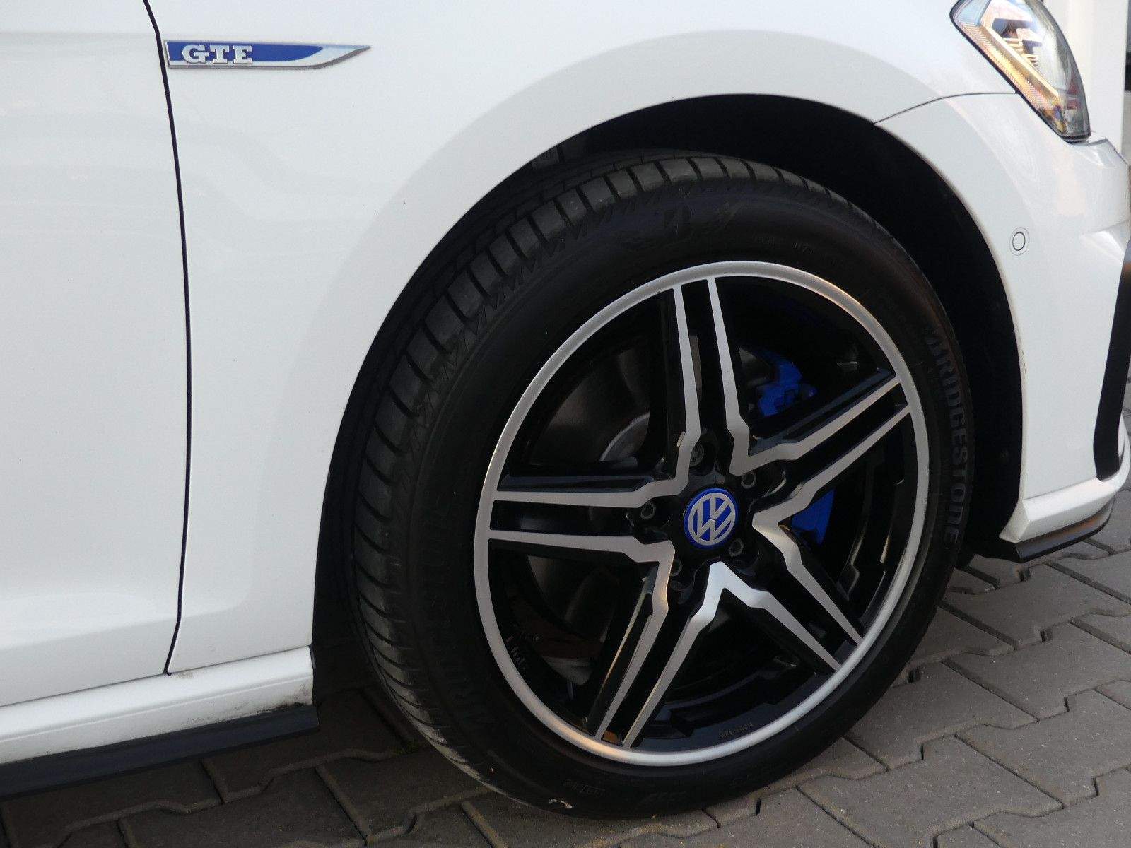 VW Golf VII GTE LED ACC Kamera Standheizung CarPlay