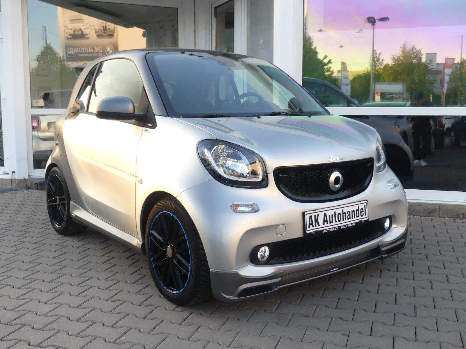 SMART ForTwo Lorinser Aut. 77 kW Navi Kamera Panorama