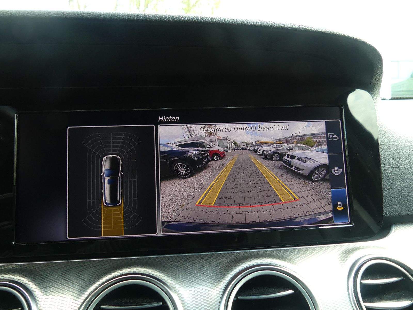 MERCEDES-BENZ E 200 T AMG-Line Avantgarde Burmester Navi LED