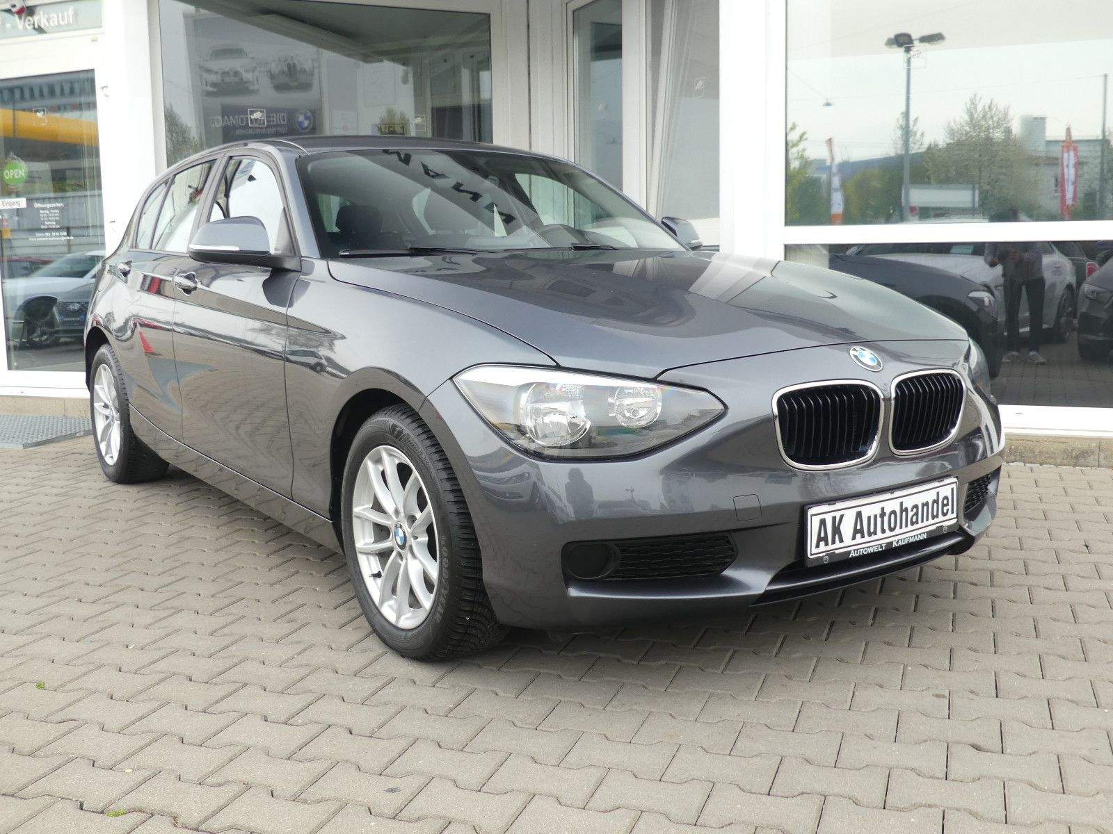 BMW 116i Limousine 5-trg PDC Isofix Bluetooth