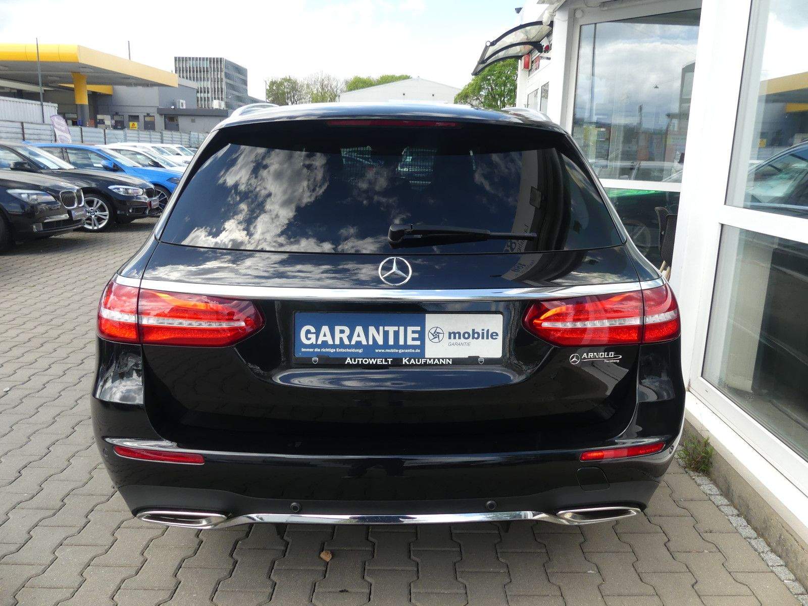 MERCEDES-BENZ E 200 T AMG-Line Avantgarde Burmester Navi LED