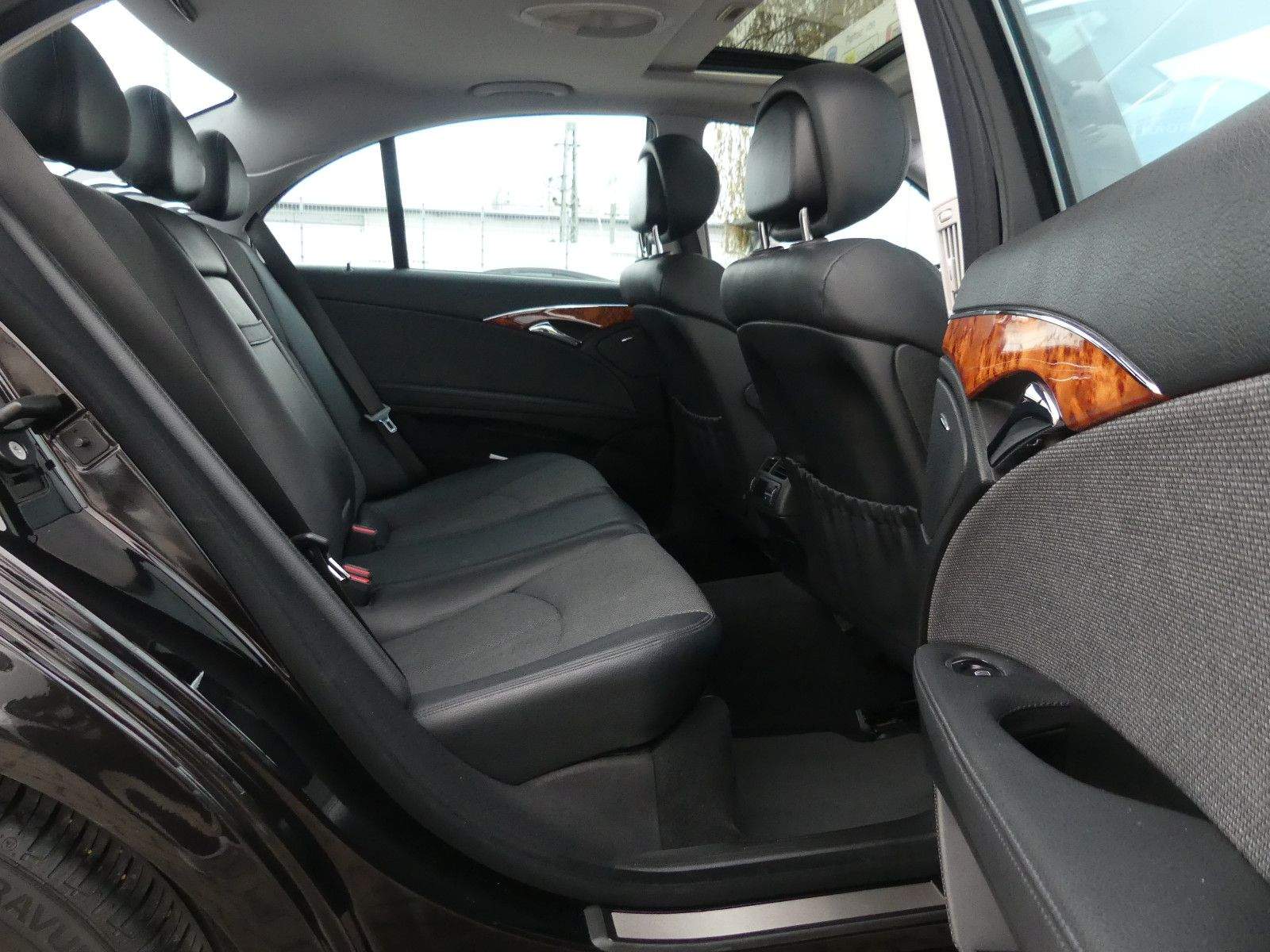 MERCEDES-BENZ E280 CDI Limousine Aut. Bi-Xenon Schiebed. Leder