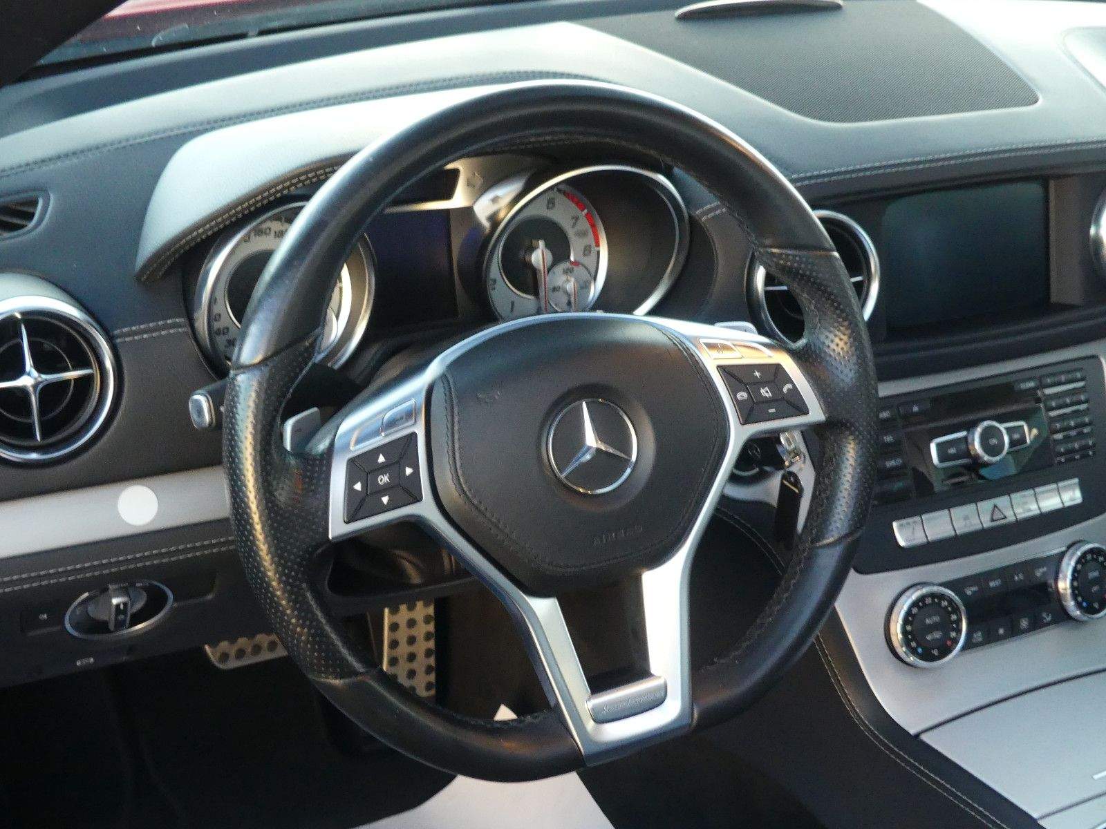 MERCEDES-BENZ SL350 AMG Deutsches Auto Xenon Navi