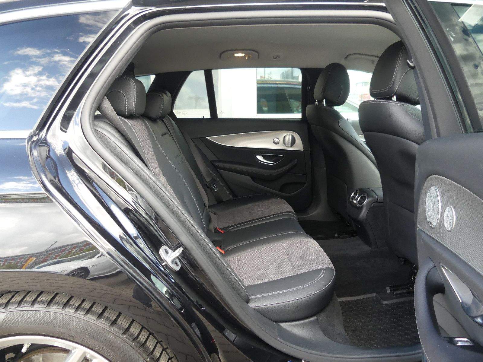 MERCEDES-BENZ E 200 T AMG-Line Avantgarde Burmester Navi LED