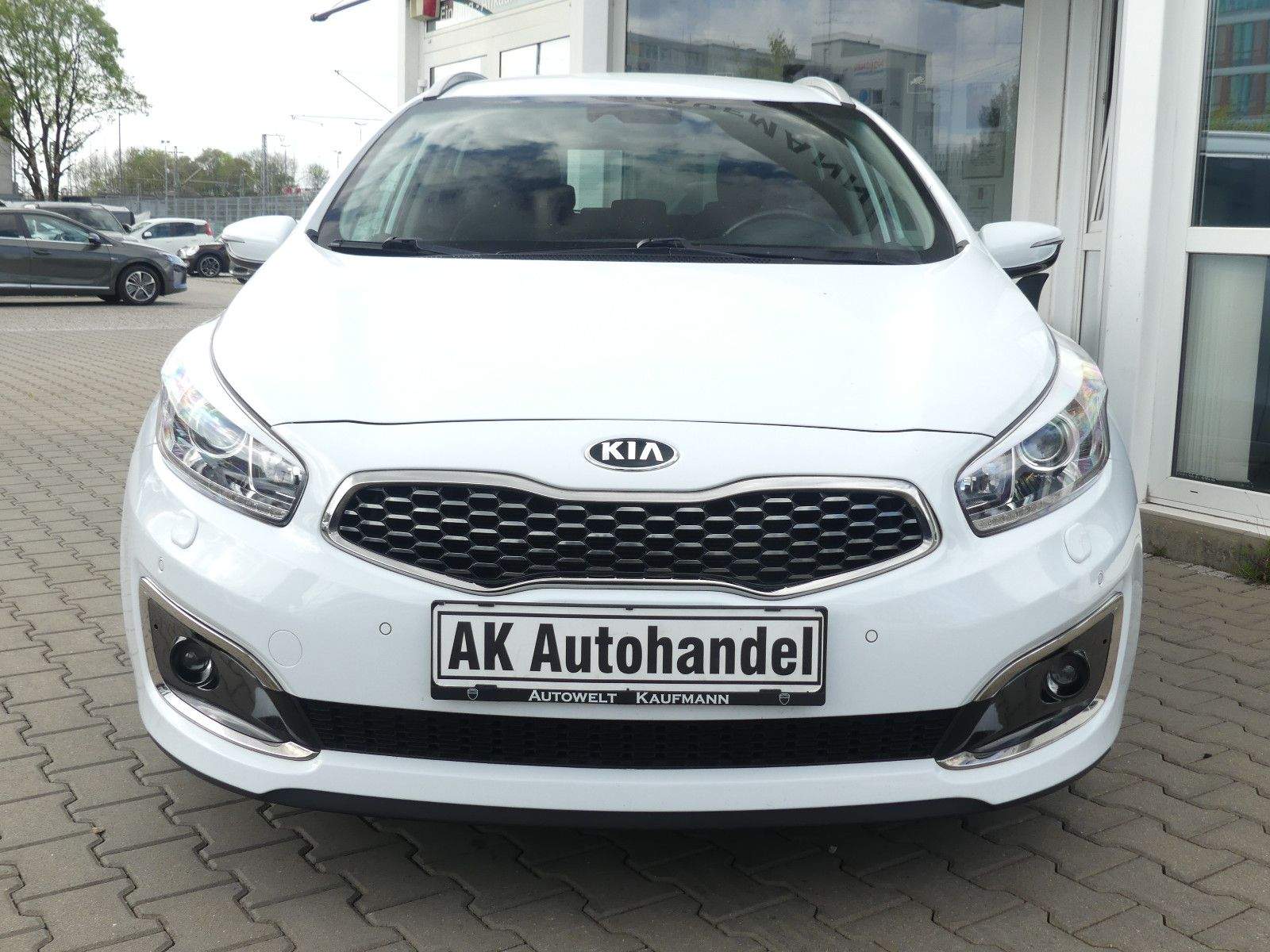 KIA cee'd Sportswagon Aut. Spirit Navi Kamera