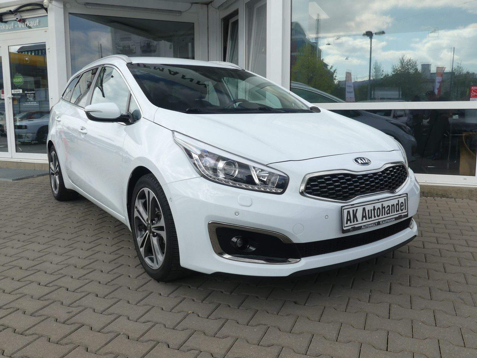 KIA cee'd / Ceed Aut. Kamera Spurhalte. Bluethooth