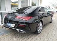 MERCEDES-BENZ CLA 200 AMG Line LED Kamera Alcantara CarPlay