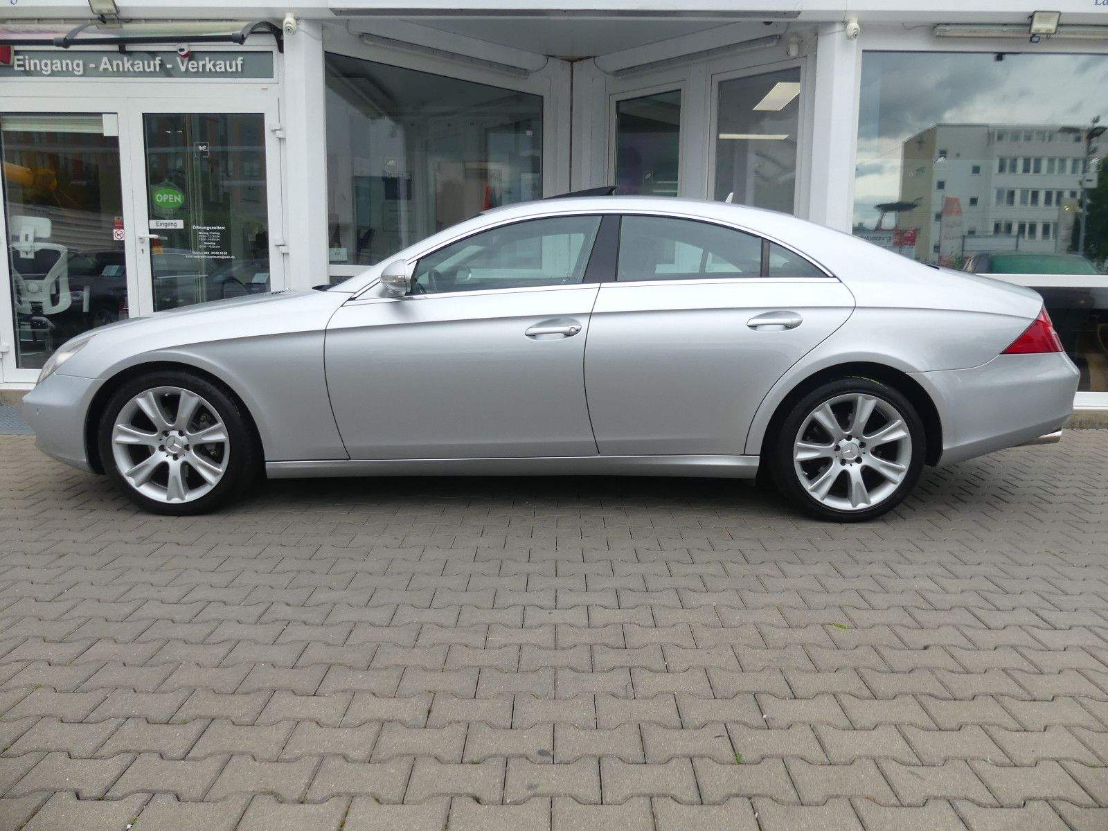 MERCEDES-BENZ CLS350 CGI Xenon Glasdach Comand Leder