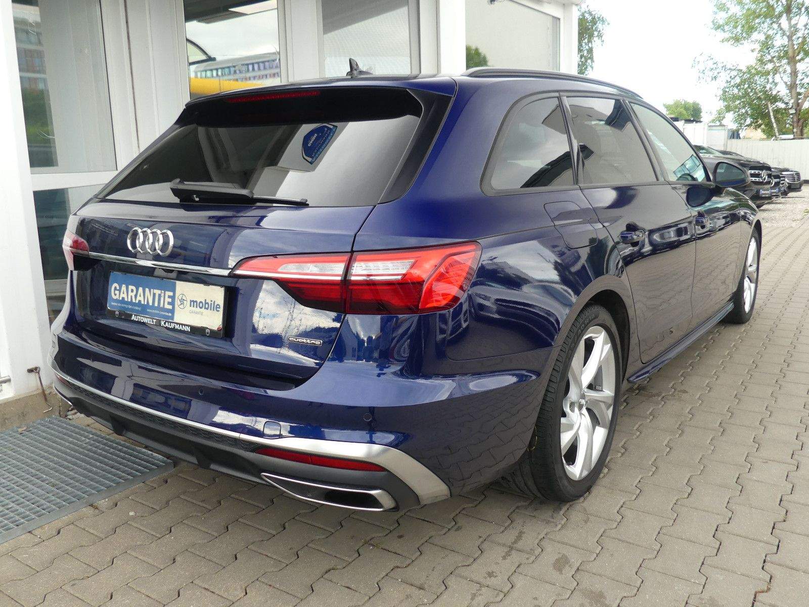 AUDI A4 Avant 45TFSI Quattro S-Line LED Pano Kam. App