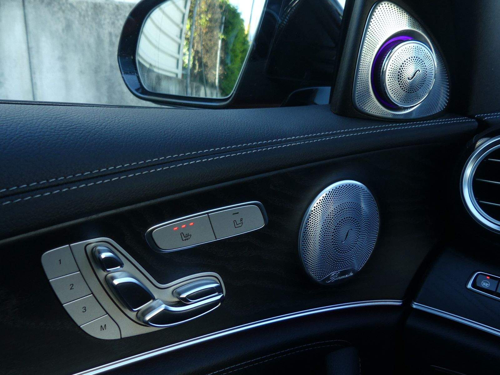 MERCEDES-BENZ E 350d AMG Line Burmester Widesc. AHK Panorama