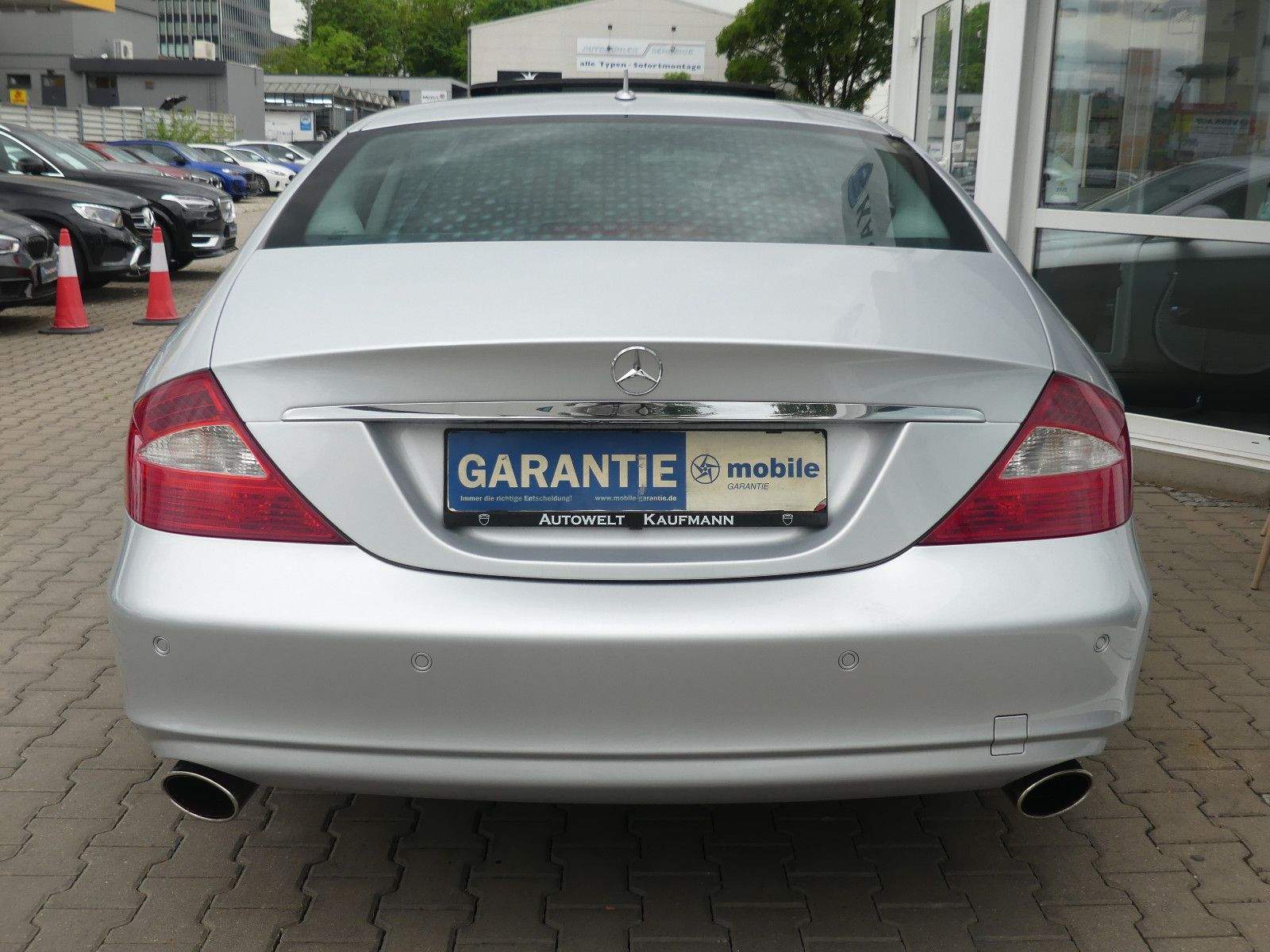 MERCEDES-BENZ CLS350 CGI Xenon Glasdach Comand Leder