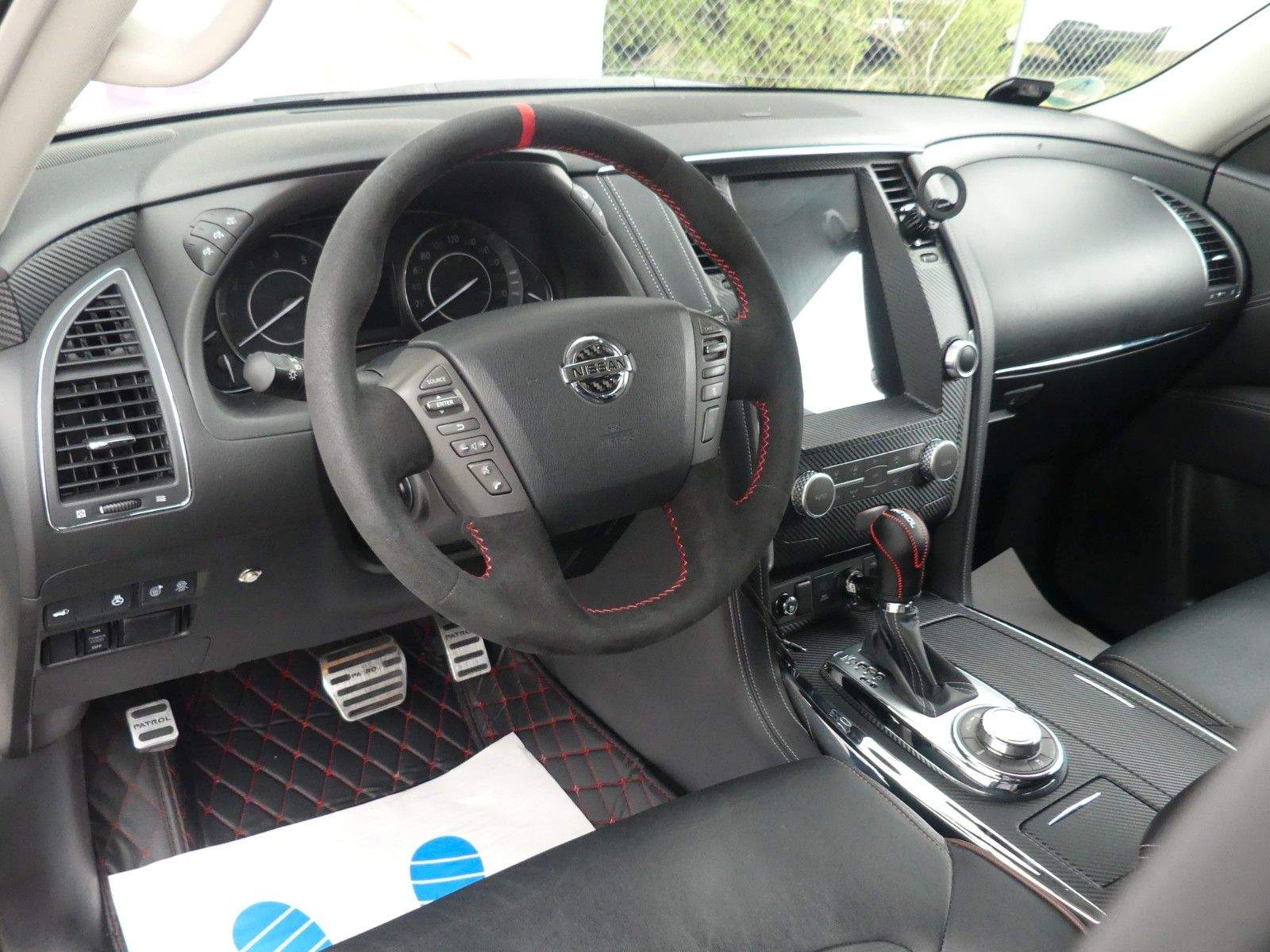 NISSAN Patrol / Armada Platinium V8 Nismo 8-Sitz