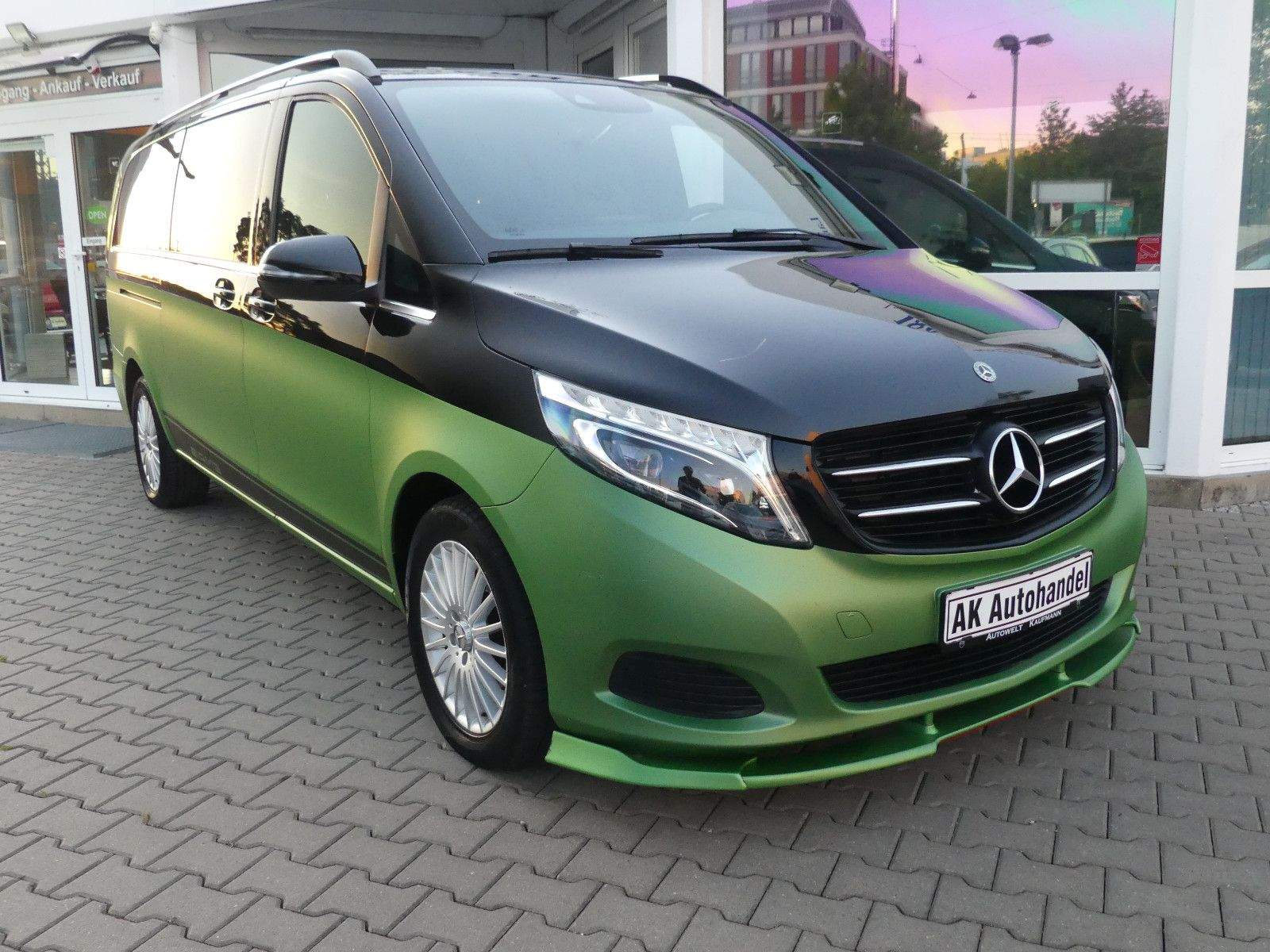 MERCEDES-BENZ V250 CDI Extra Lang LED Kam. Volleder 8-Sitzer