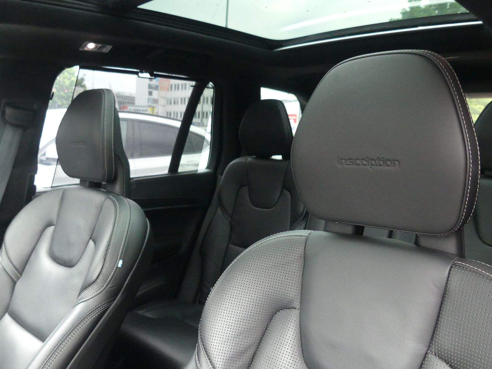 VOLVO XC90 Inscr. T8 AWD 7-sitz HUD Pano B&O AHK 22"