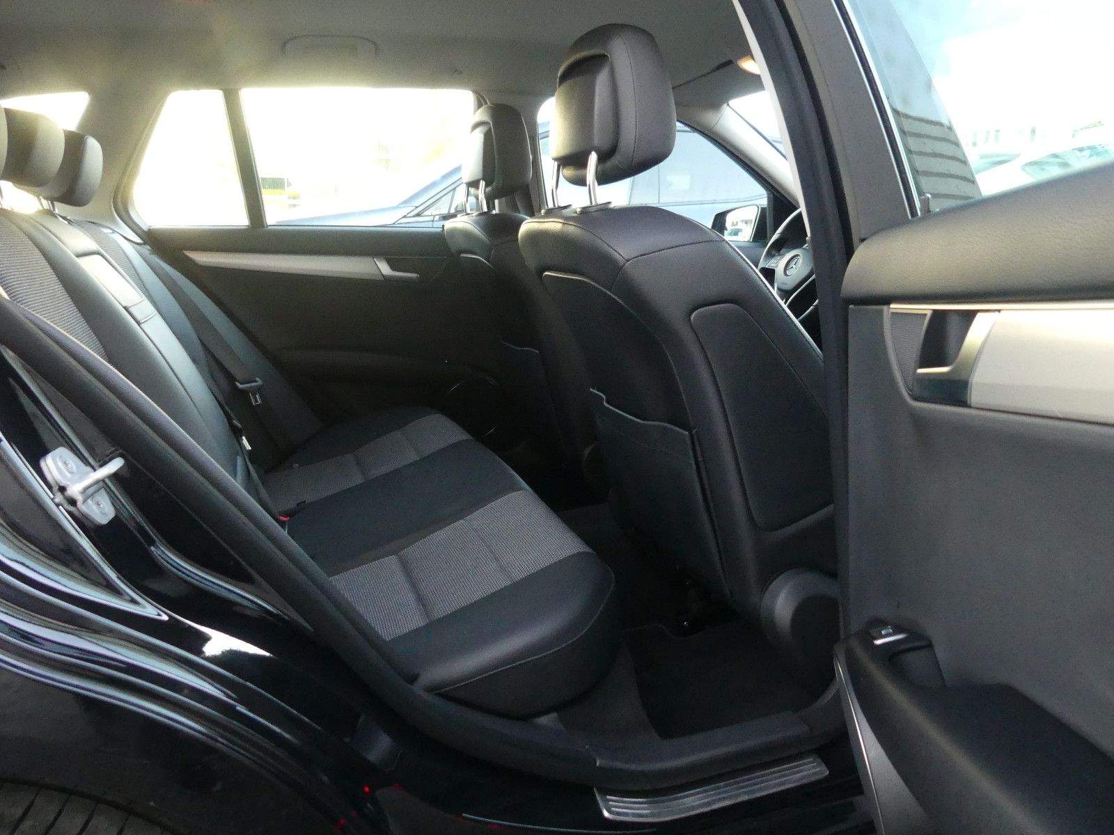 MERCEDES-BENZ C220T CDI BlueEfficiency Automat PDC LED Memory