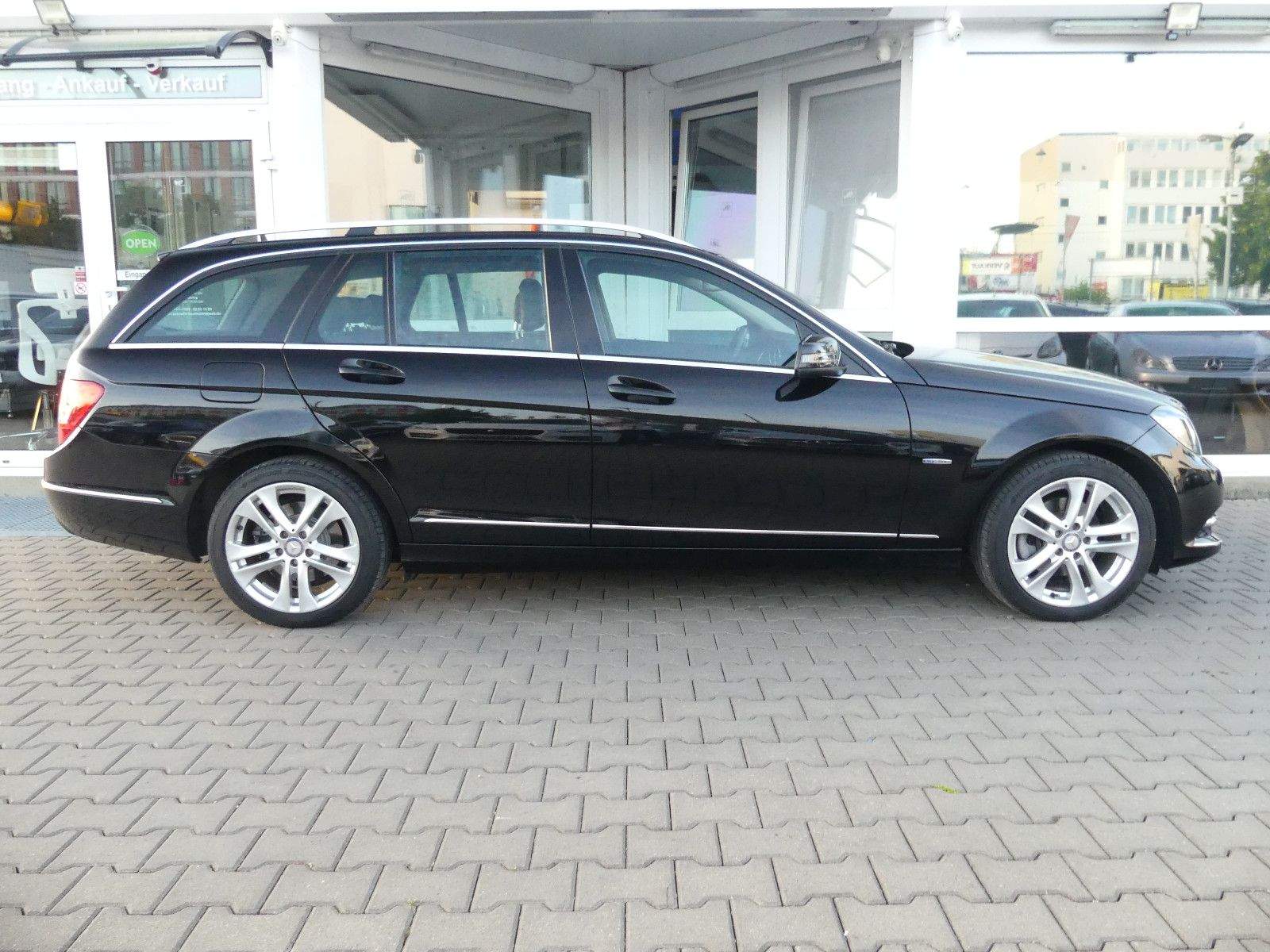 MERCEDES-BENZ C220T CDI BlueEfficiency Automat PDC LED Memory