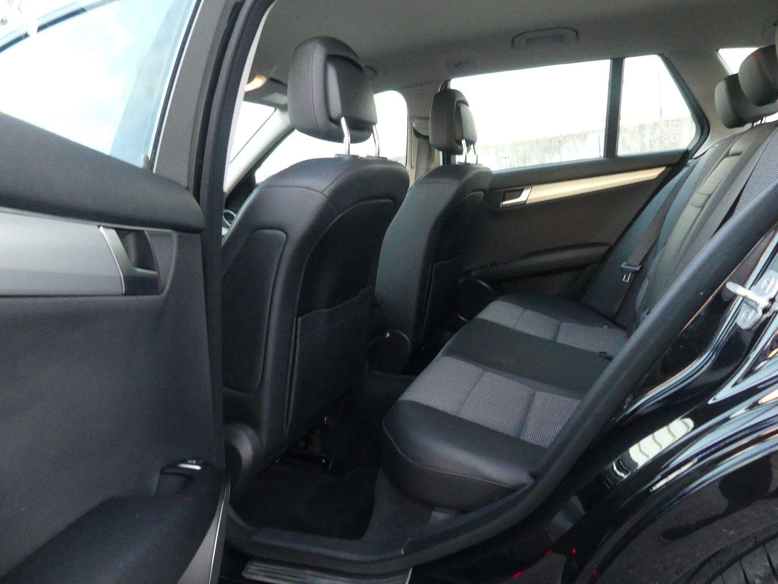 MERCEDES-BENZ C220T CDI BlueEfficiency Automat PDC LED Memory
