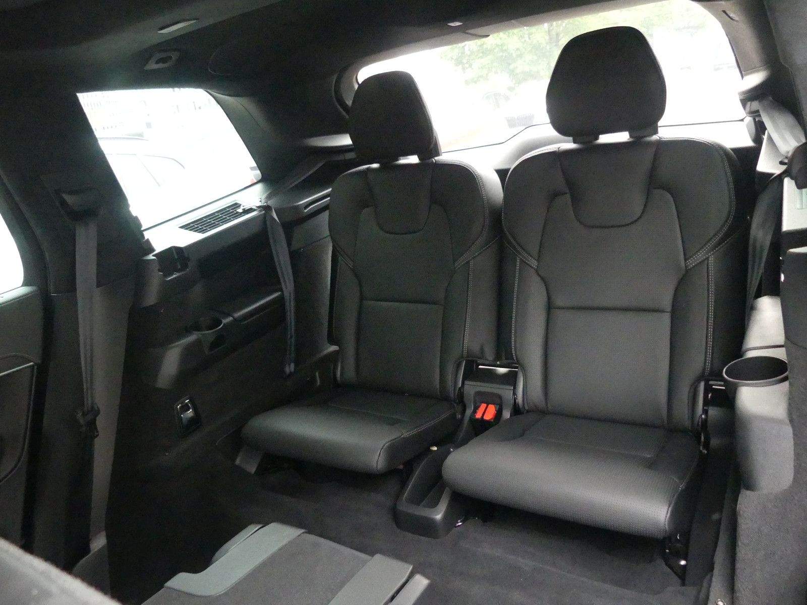 VOLVO XC90 Inscr. T8 AWD 7-sitz HUD Pano B&O AHK 22"