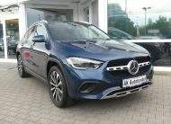 MERCEDES-BENZ GLA250e Multibeam ACC Panorama 360° AHK CarPlay