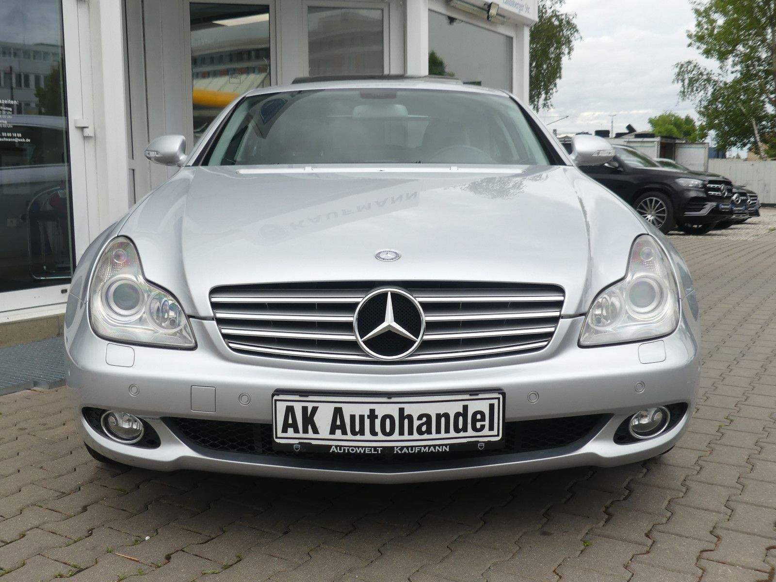 MERCEDES-BENZ CLS350 CGI Xenon Glasdach Comand Leder