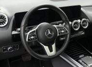 MERCEDES-BENZ GLA250e Multibeam ACC Panorama 360° AHK CarPlay