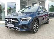 MERCEDES-BENZ GLA250e Multibeam ACC Panorama 360° AHK CarPlay