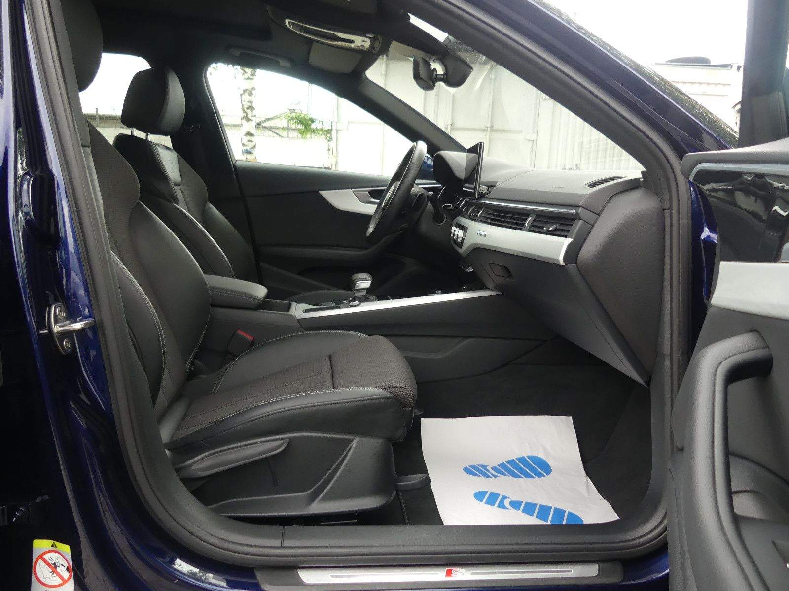 AUDI A4 Avant 45TFSI Quattro S-Line LED Pano Kam. App