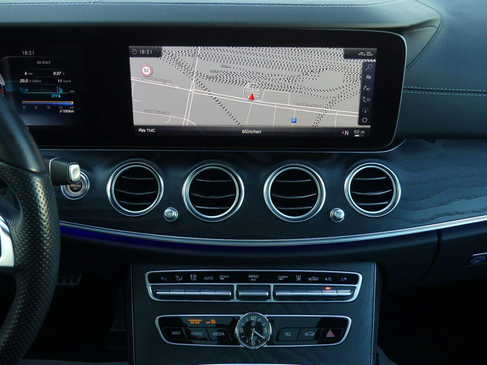 MERCEDES-BENZ E 350d AMG Line Burmester Widesc. AHK Panorama
