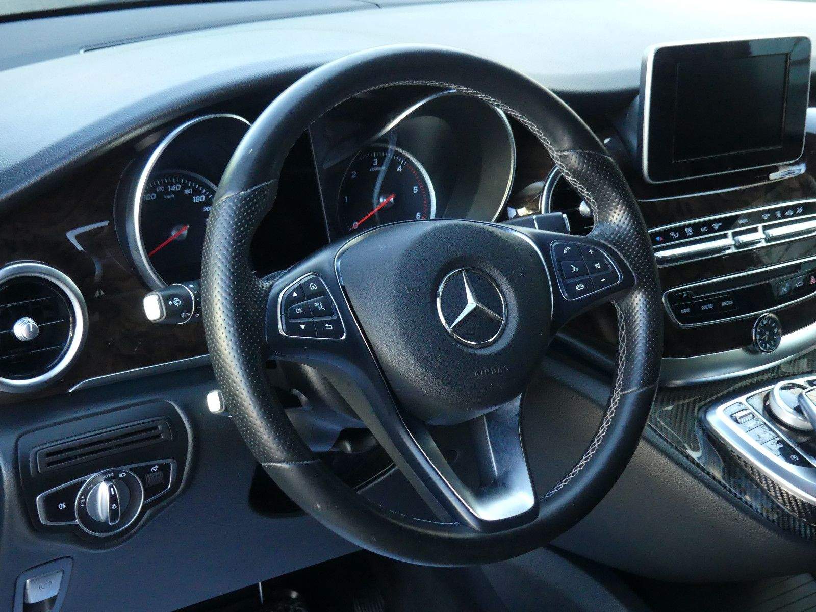 MERCEDES-BENZ V250 CDI Extra Lang LED Kam. Volleder 8-Sitzer