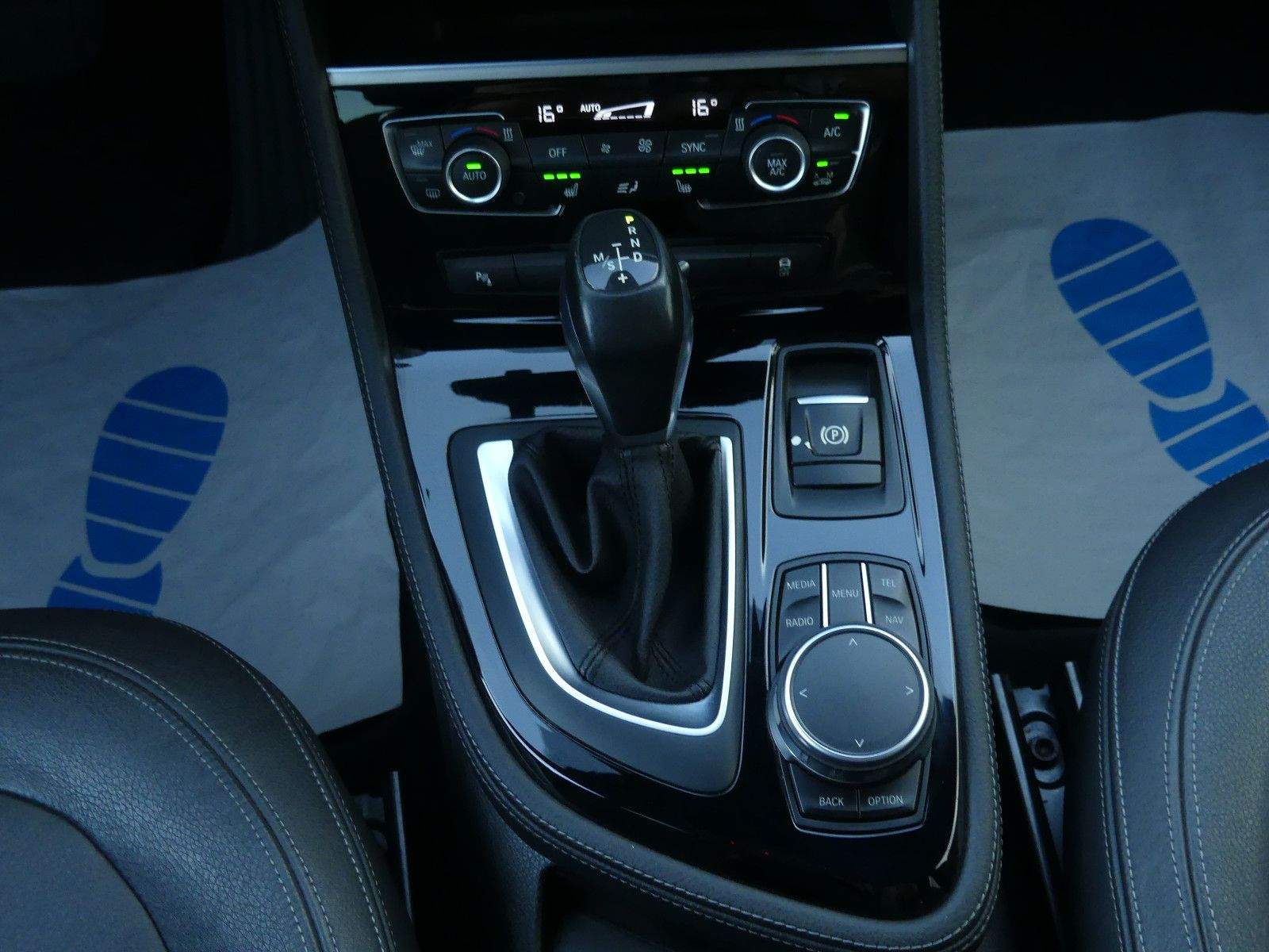 BMW 220D GT xDrive Luxury LED HUD Pano 7-sitz. Kam.