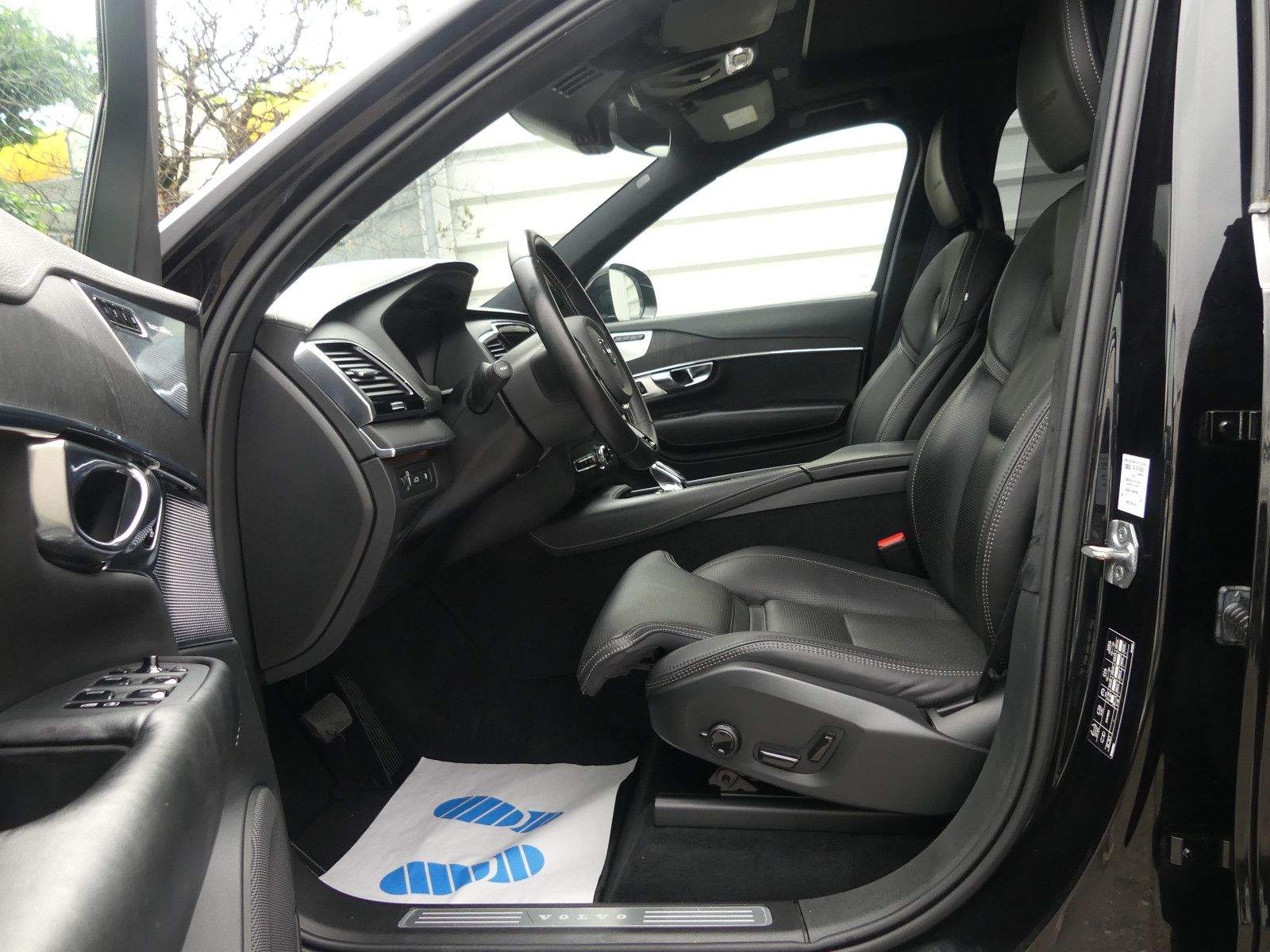 VOLVO XC90 Inscr. T8 AWD 7-sitz HUD Pano B&O AHK 22"
