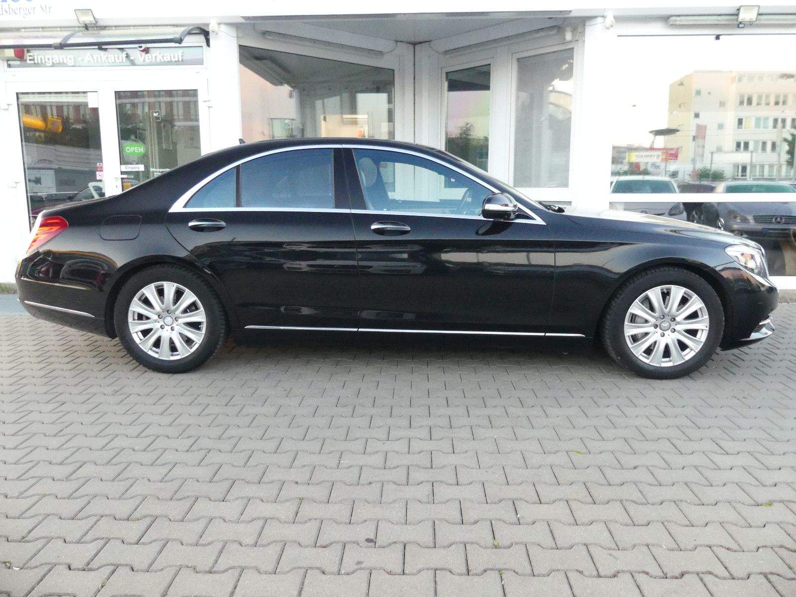 MERCEDES-BENZ S350D BlueTec 4-Matic LED+ Pano 360° HUD Burmest