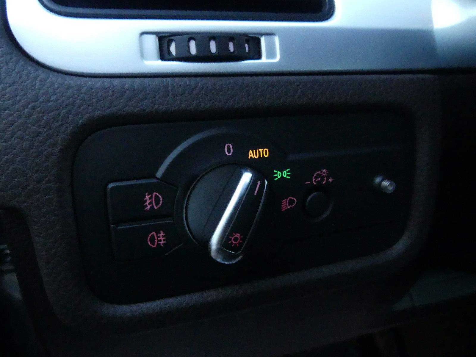 VW Touareg V6 TDI BMT AHK Panorama Standheiz. Navi