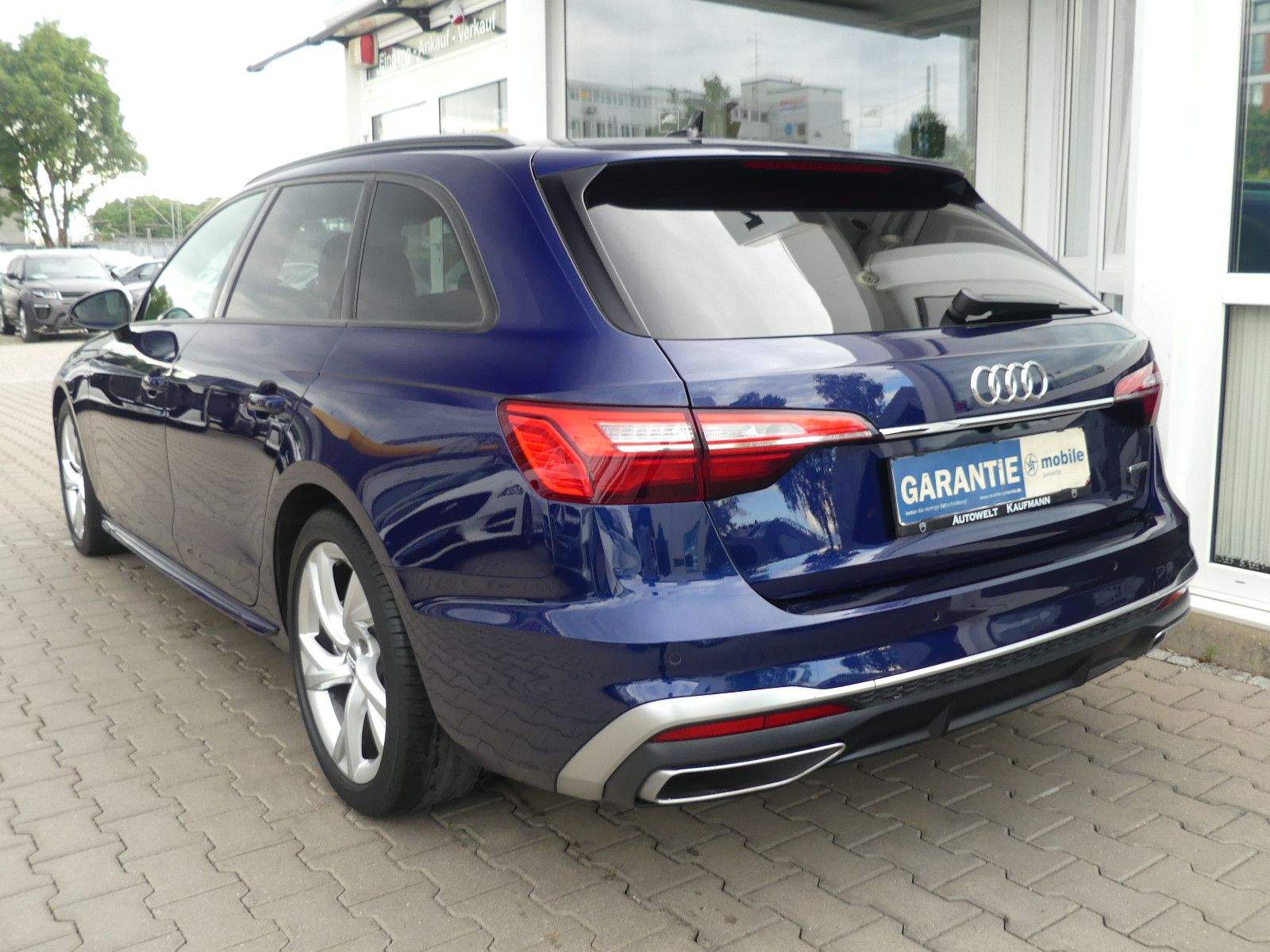 AUDI A4 Avant 45TFSI Quattro S-Line LED Pano Kam. App