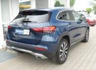 MERCEDES-BENZ GLA250e Multibeam ACC Panorama 360° AHK CarPlay