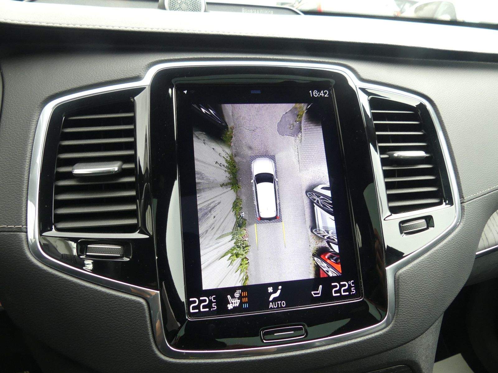 VOLVO XC90 Inscr. T8 AWD 7-sitz HUD Pano B&O AHK 22"