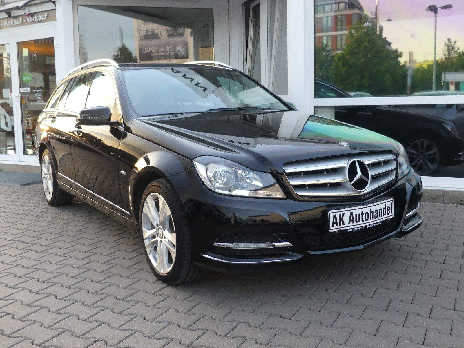 MERCEDES-BENZ C220T CDI BlueEfficiency Automat PDC LED Memory